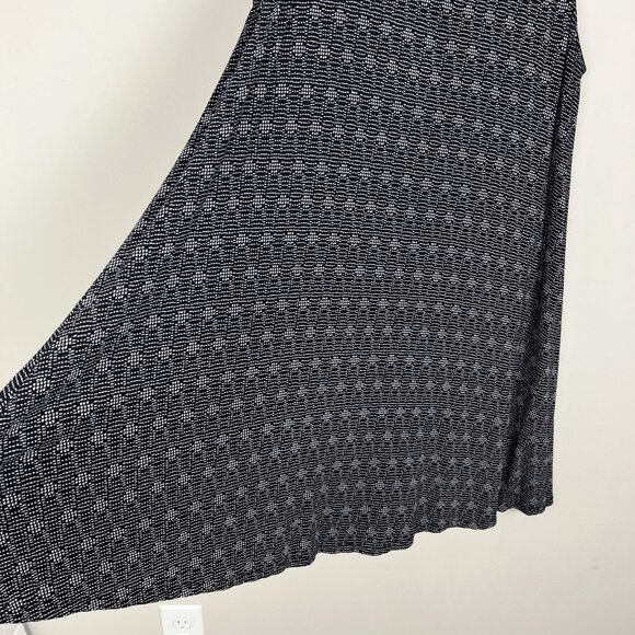 Old Navy Dress Womens XXL Black White Sleeveless A-Line Tank Geometric Pattern - Picture 4 of 9